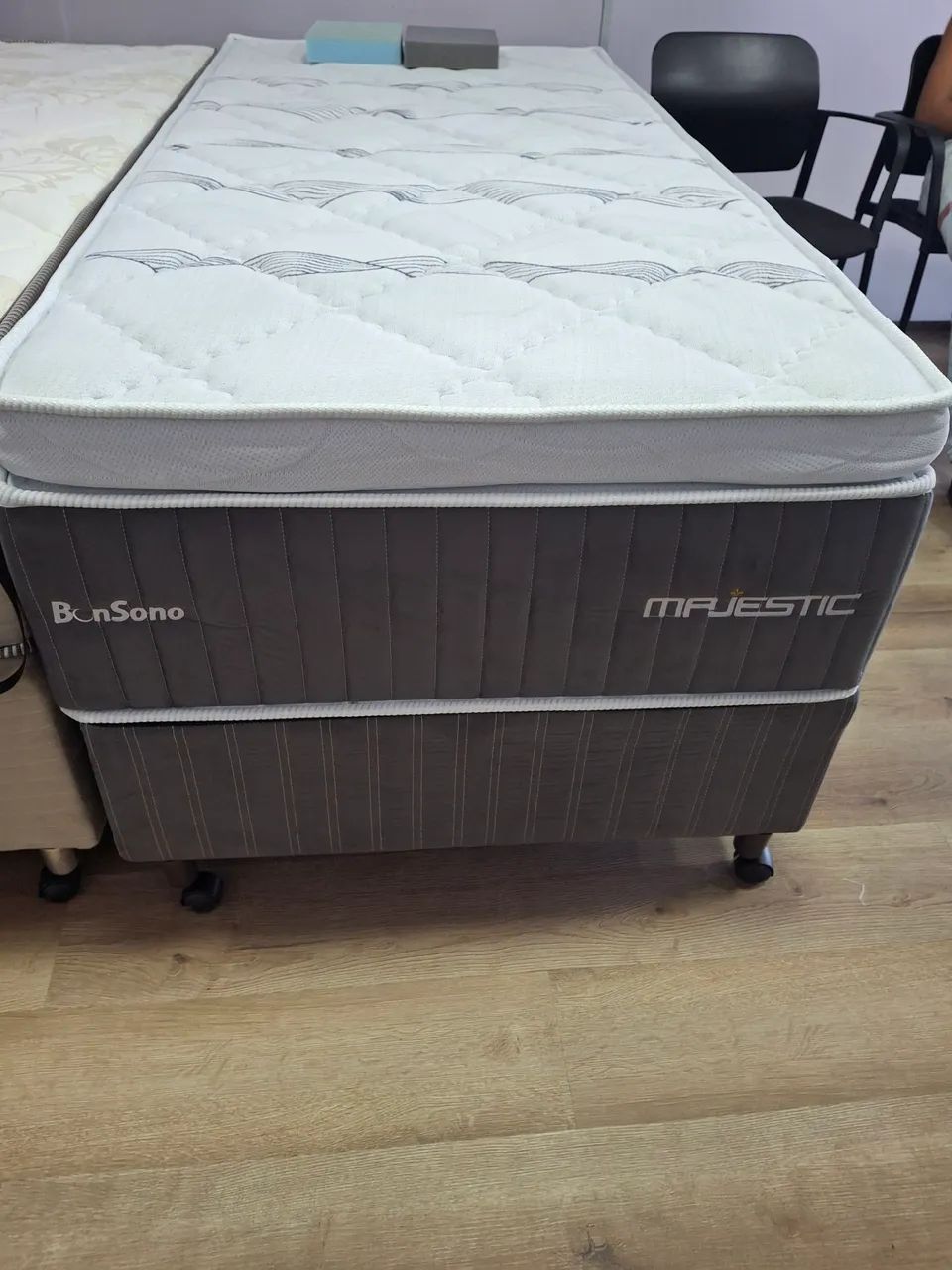 Conjunto box solteiro Majestic base + Colchão BonSono