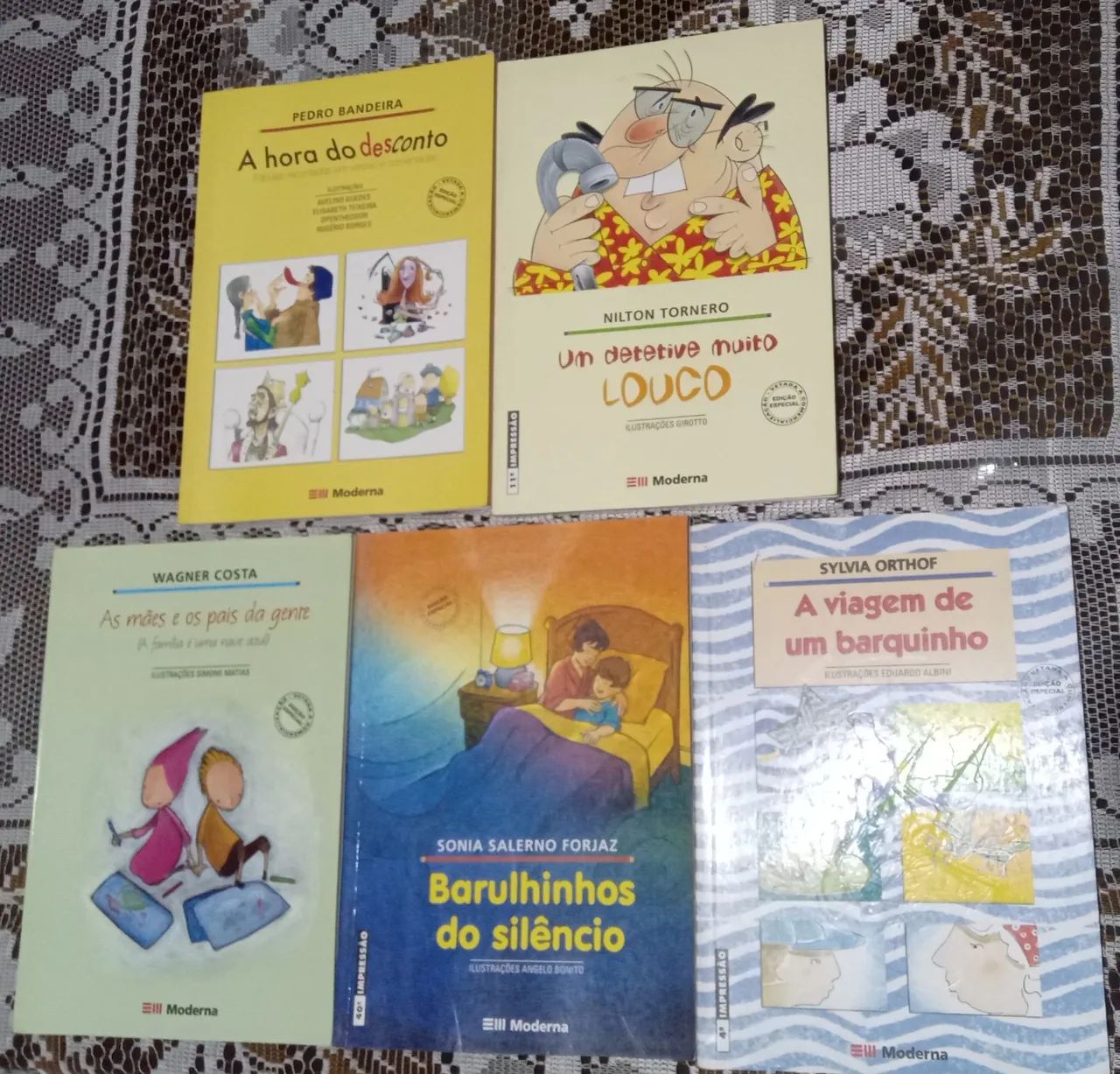 Cinco livros paradidáticos