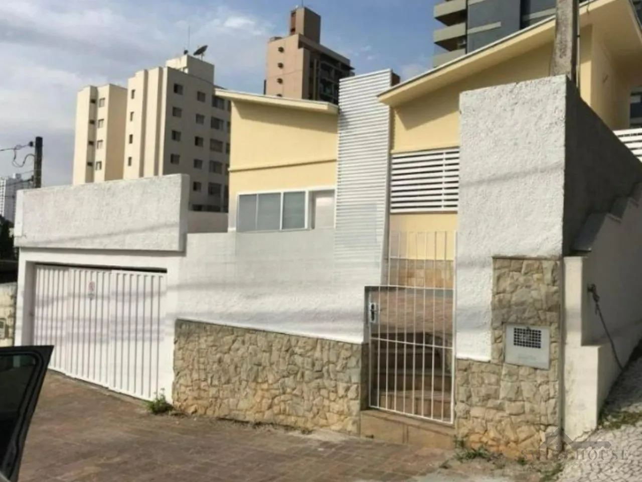 Casa a venda e para alugar no Cambuí