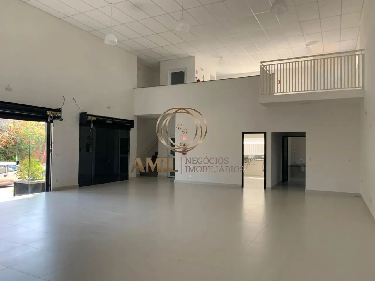 TT Aluga EXCELENTE Ponto Comercial, 240 m², 4 Banheiros, 3 Vagas, Jardim Satélite - SJC - Foto 2