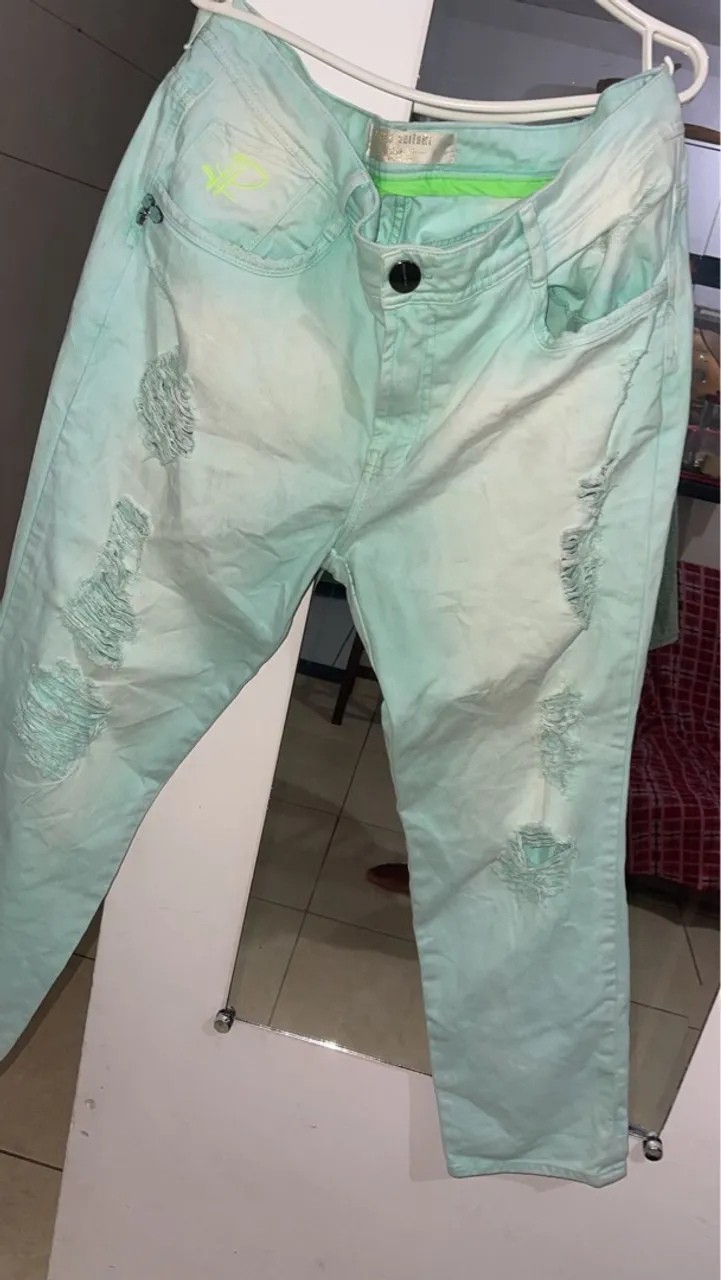Calça Jeans Desfiada Verde Claro