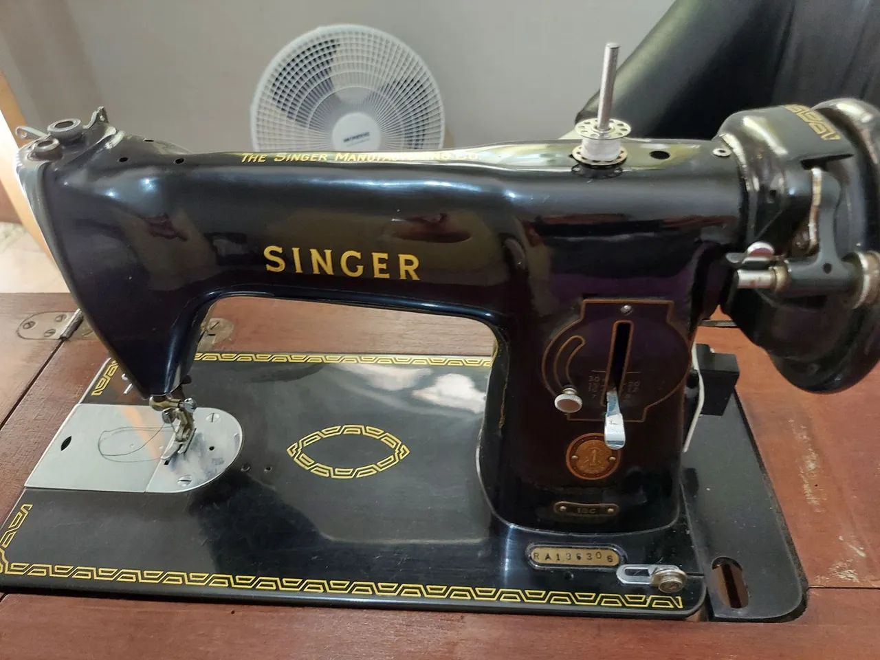 Máquina de Costura Singer Antiga