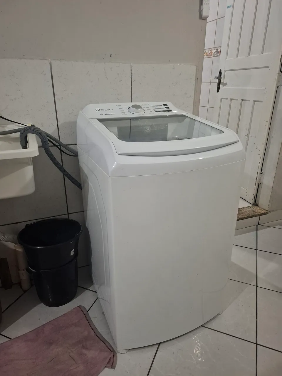 Máquina de Lavar Electrolux 14kg - Seminova