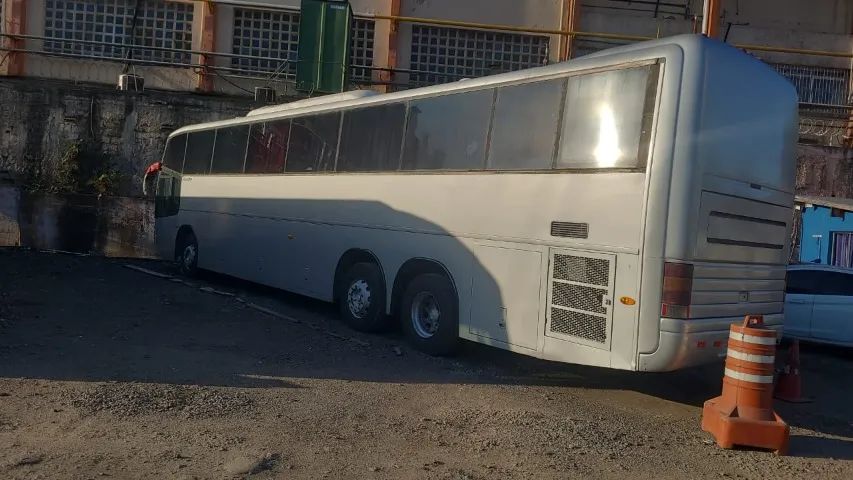 Ônibus Paradiso 1150 GV - Mercedes Benz 0400 - Foto 2