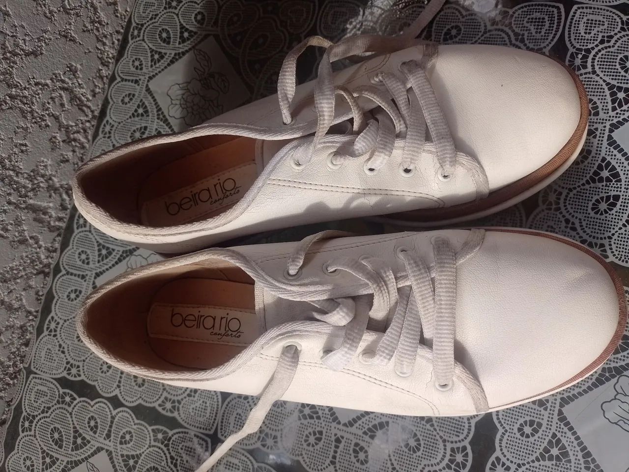 Tênis Feminino( 2 pares) Beira Rio Conforto e Coca-Cola  - Foto 2