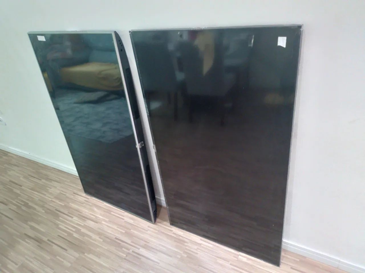 Televisão 55 tela trincada modelo 55UR e 55UJ - Foto 3