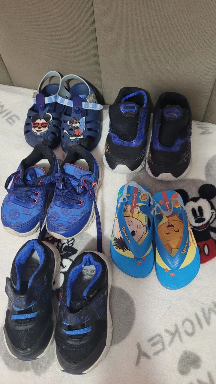 Lotes de calçados infantis diversos
