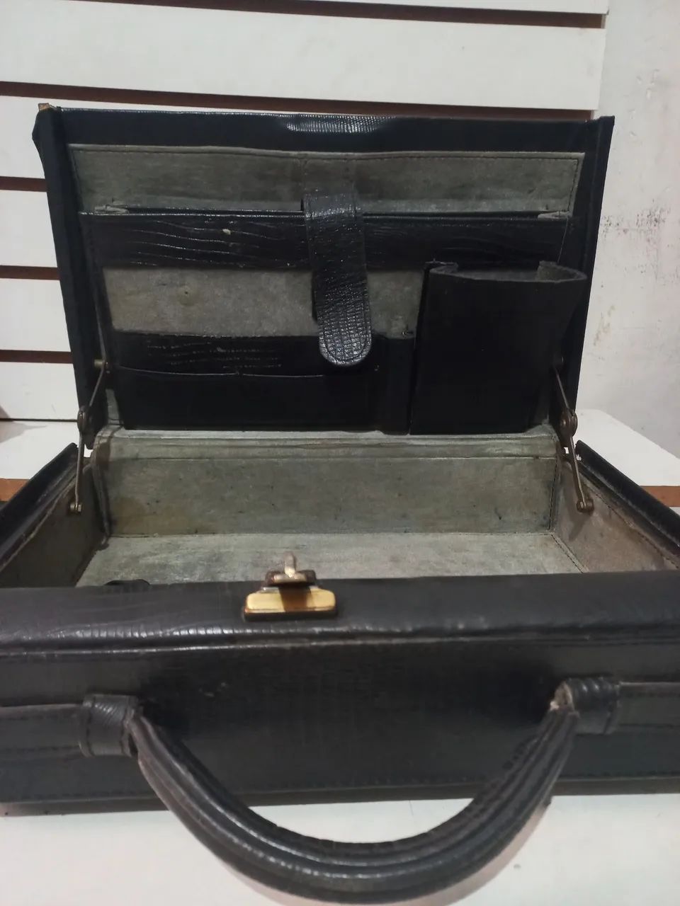 Maleta executiva Brami  Antiga couro  - Foto 4