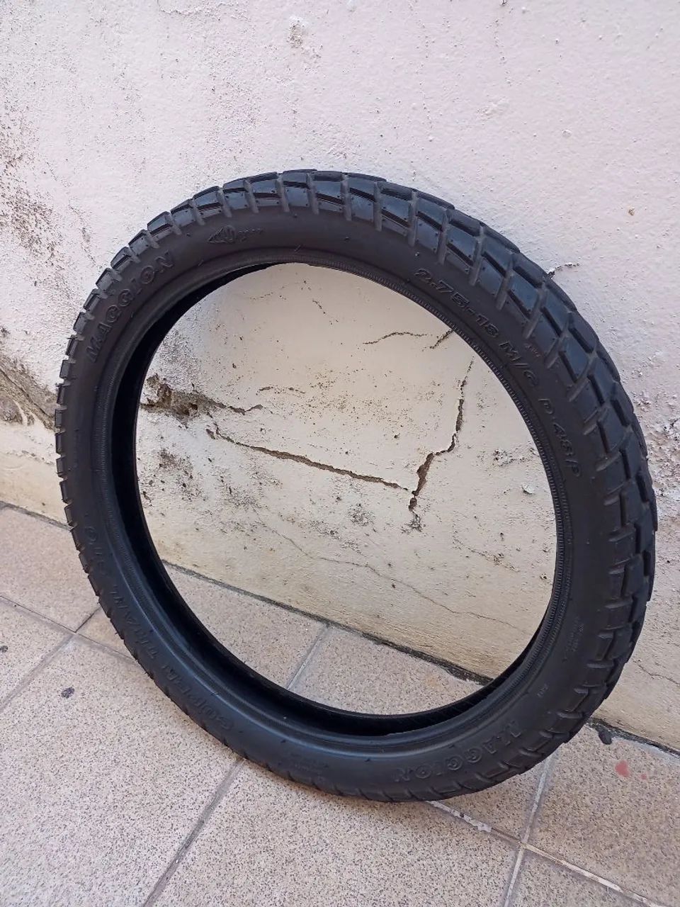 Pneu maggion 2.75/ 18