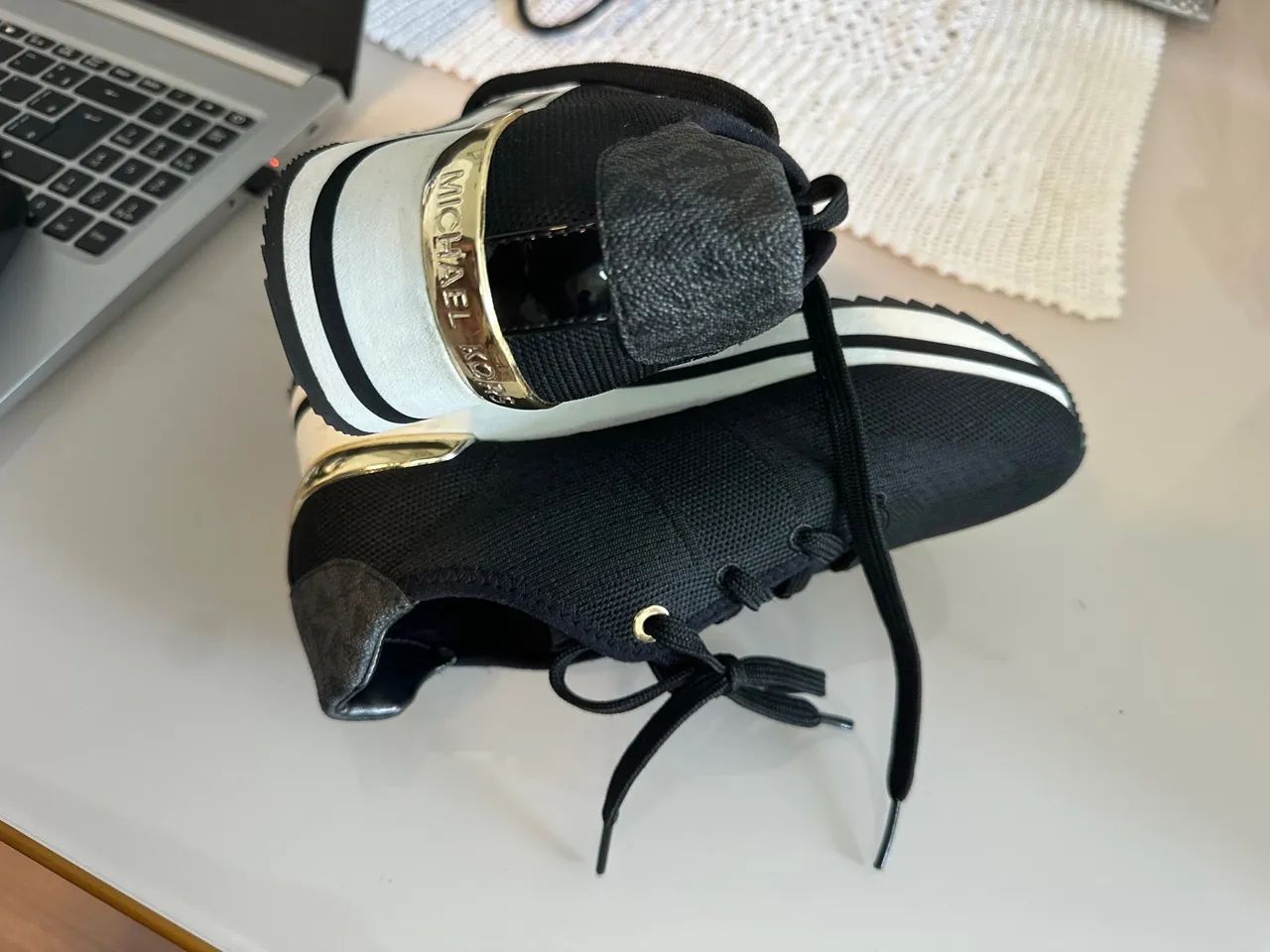 Tênis Michael kors  - Foto 4