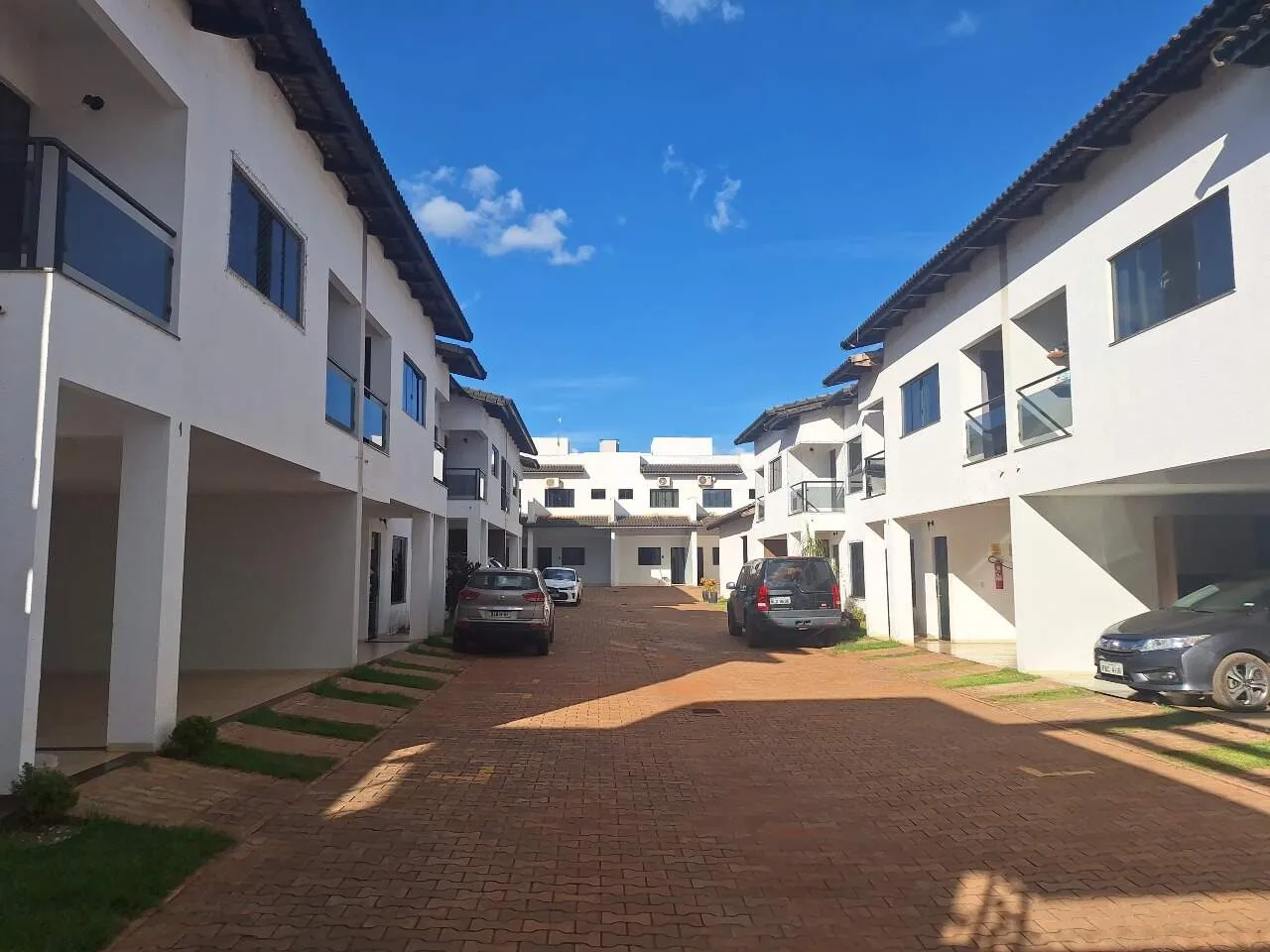 Sobrado com 2 suítes para alugar em condomínio fechado - ARNO 13 ( 107 NORTE ) - Plano Dir