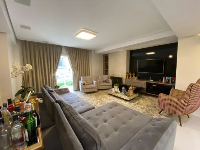 Belíssima casa com piscina - Foto 3