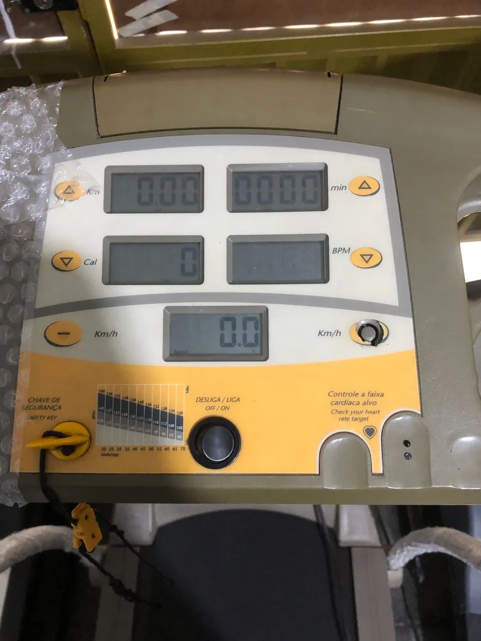 Esteira Athletic advanced 3 motor grande 2 HP  - Foto 3