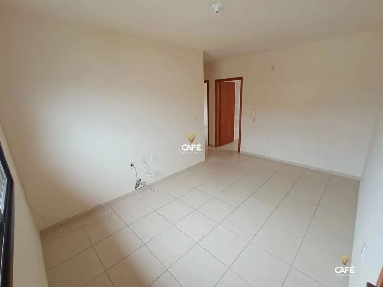 Apartamento Em Camobi De 2 Dormitórios, Sala de Estar, Banheiro Social, Cozinha, - Foto 3