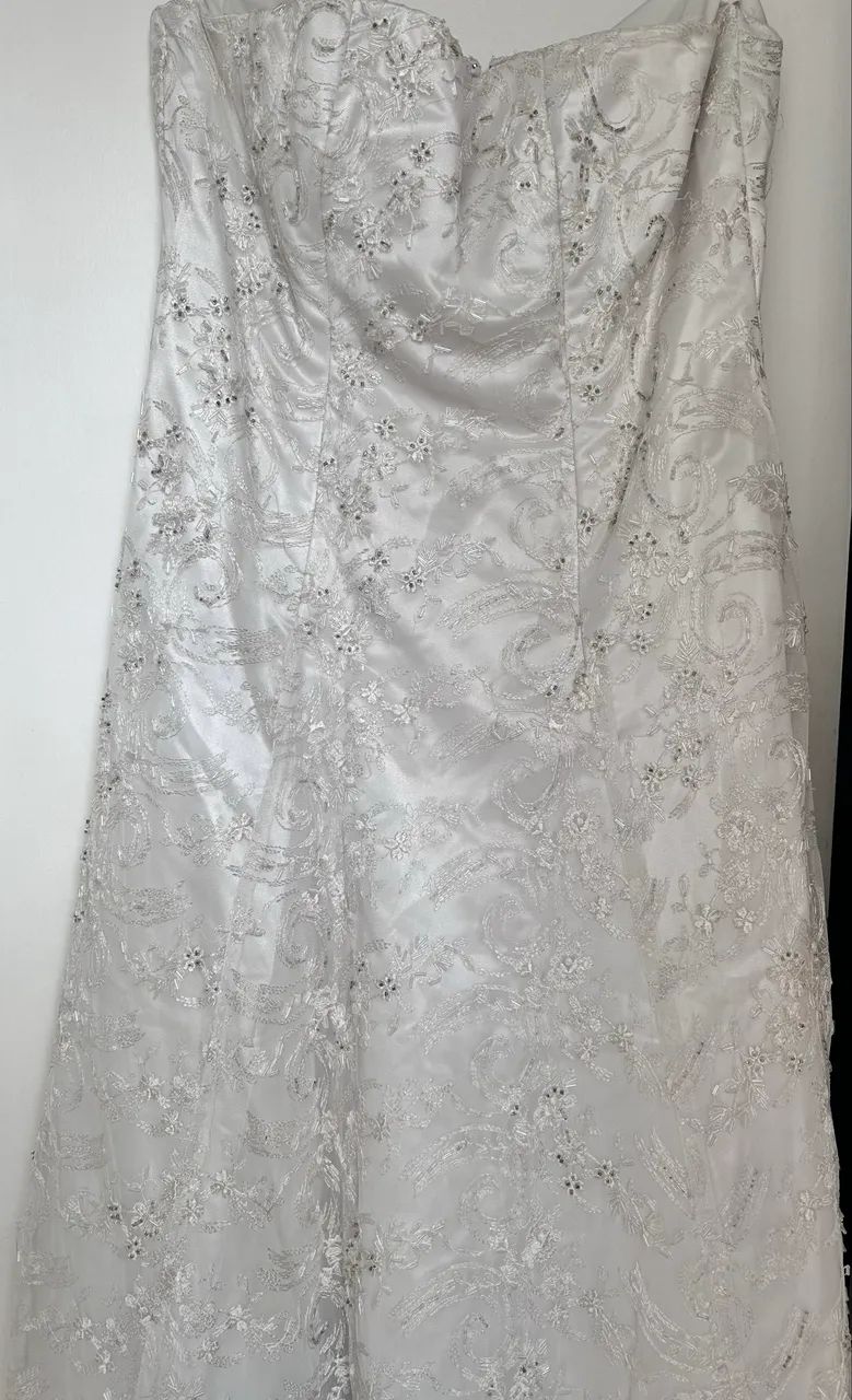 Lindo vestido renda bordado 