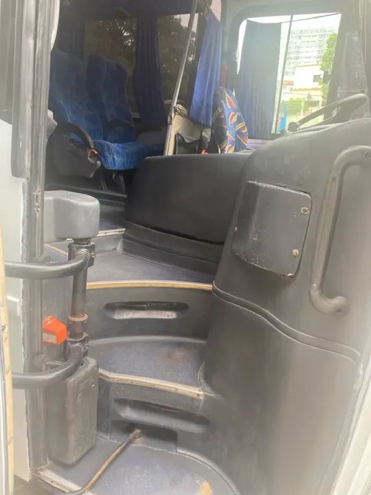 Ônibus motor dianteiro  - Foto 8
