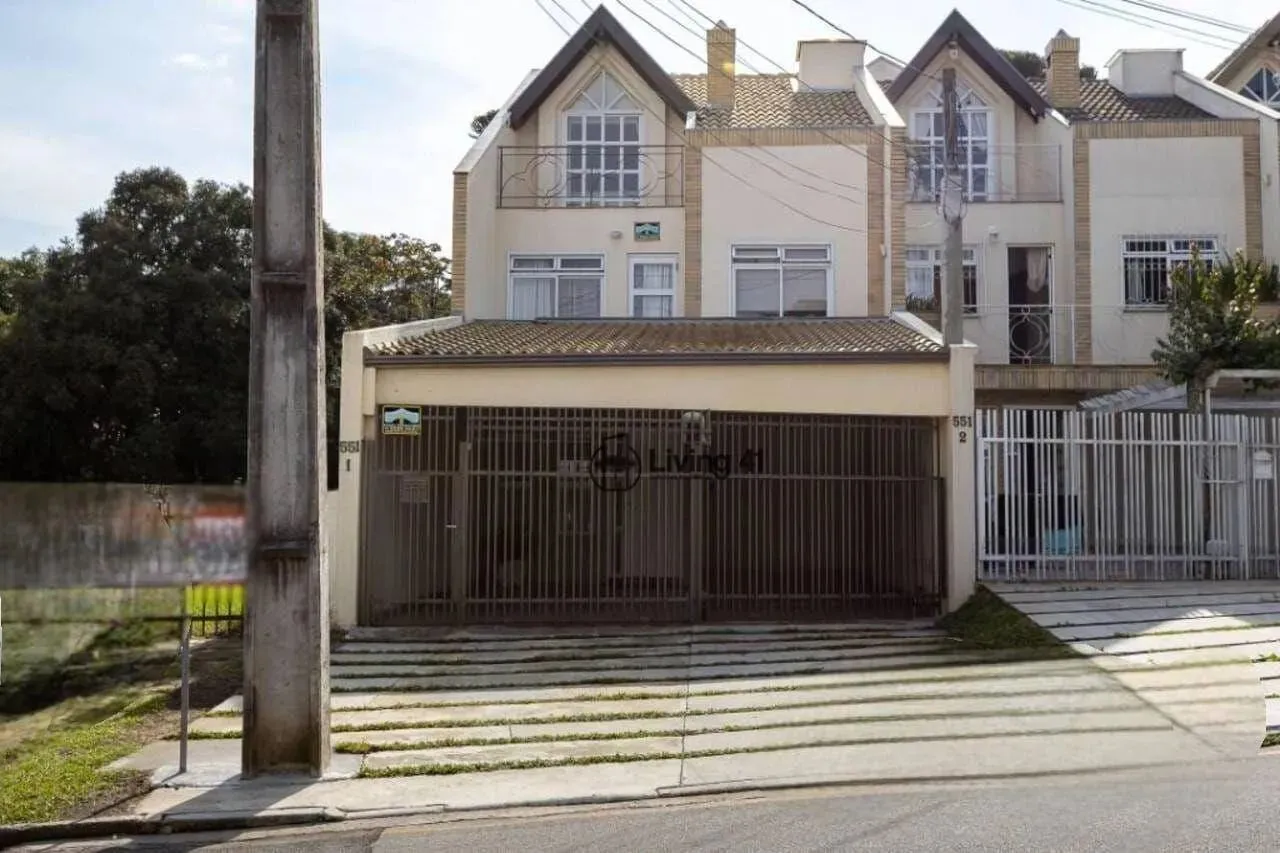 Sobrado com 3 dormitórios à venda, 198 m² por R$ 720.000,00 - Uberaba - Curitiba/PR