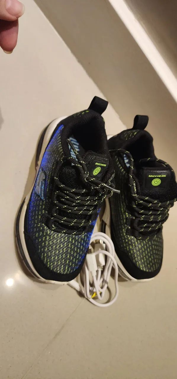 Tênis Infantil Skechers com Luz - Tamanho 27 - Foto 5