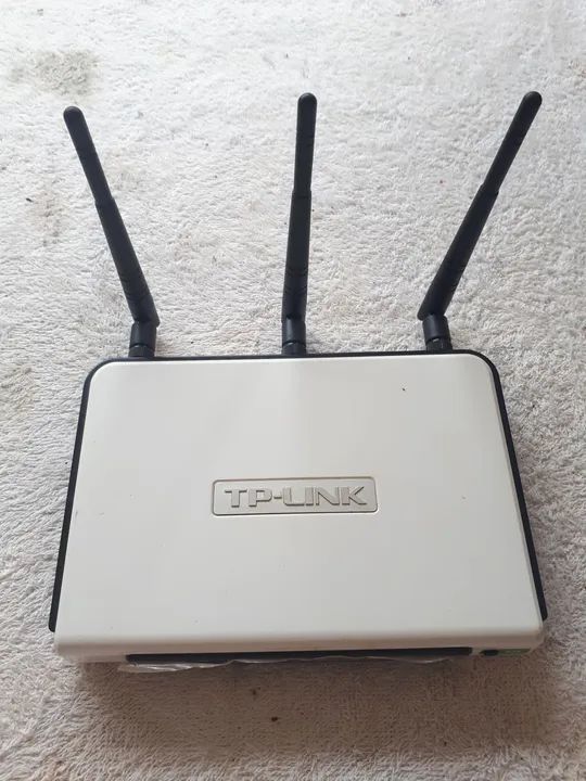 Roteador TP Link 3 antenas semi-novo