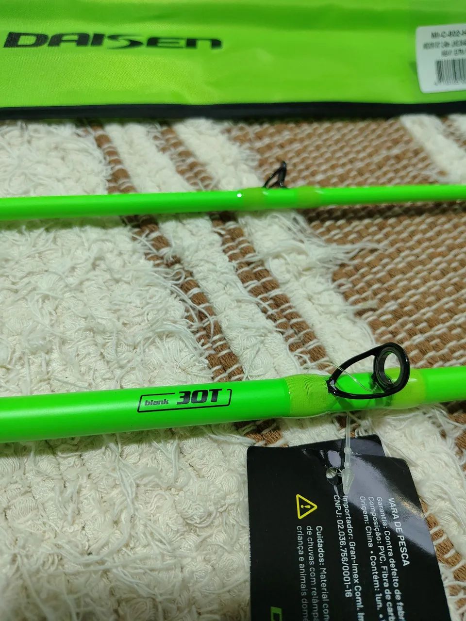 Vara Daisen Midori Limited Edition 60 libras 2.40mt carbono 30 tons  - Foto 4