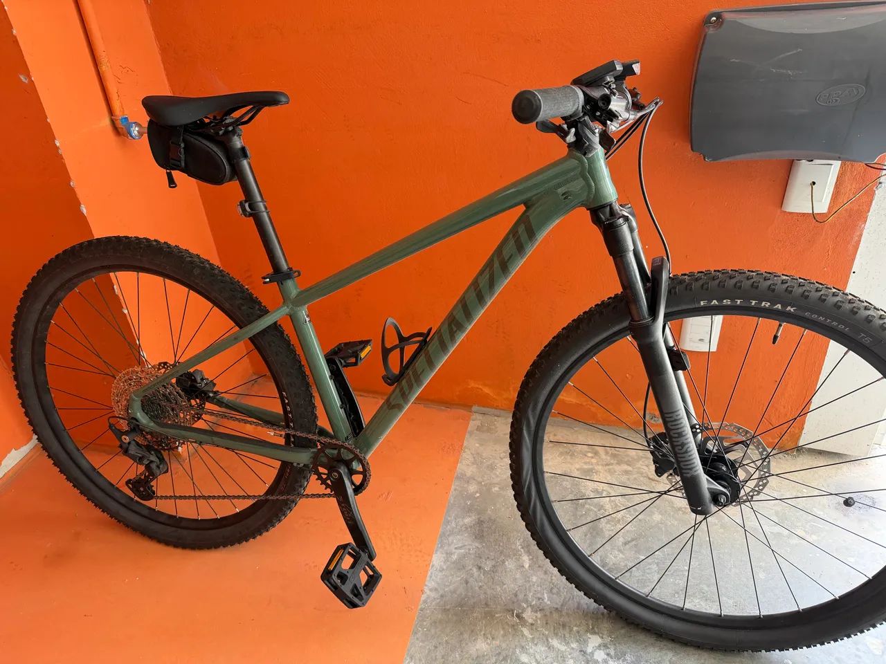 Bicicleta specialized rockhopper elite Ciclismo Córrego Grande