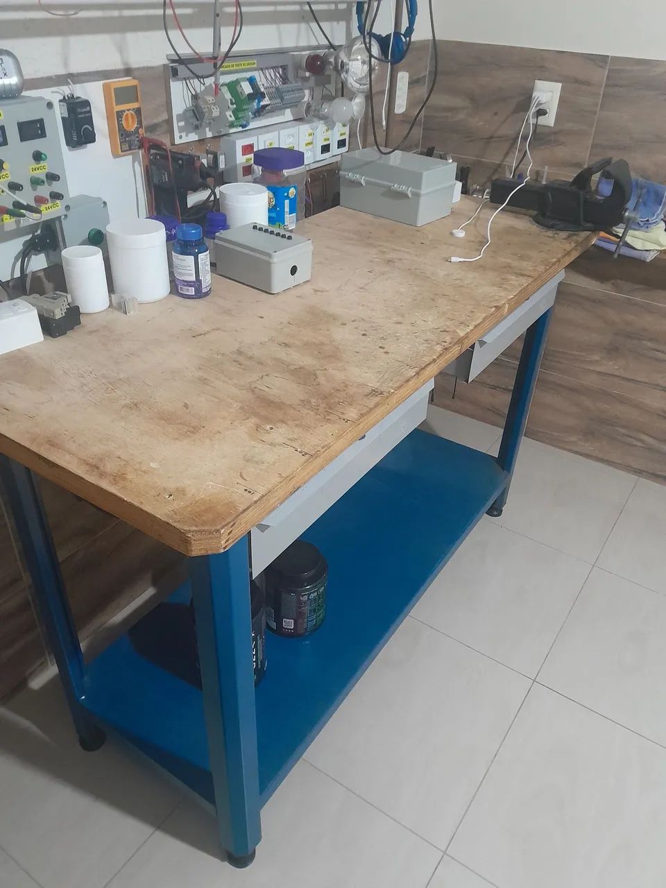 Mesa de Trabalho Industrial com Gaveta