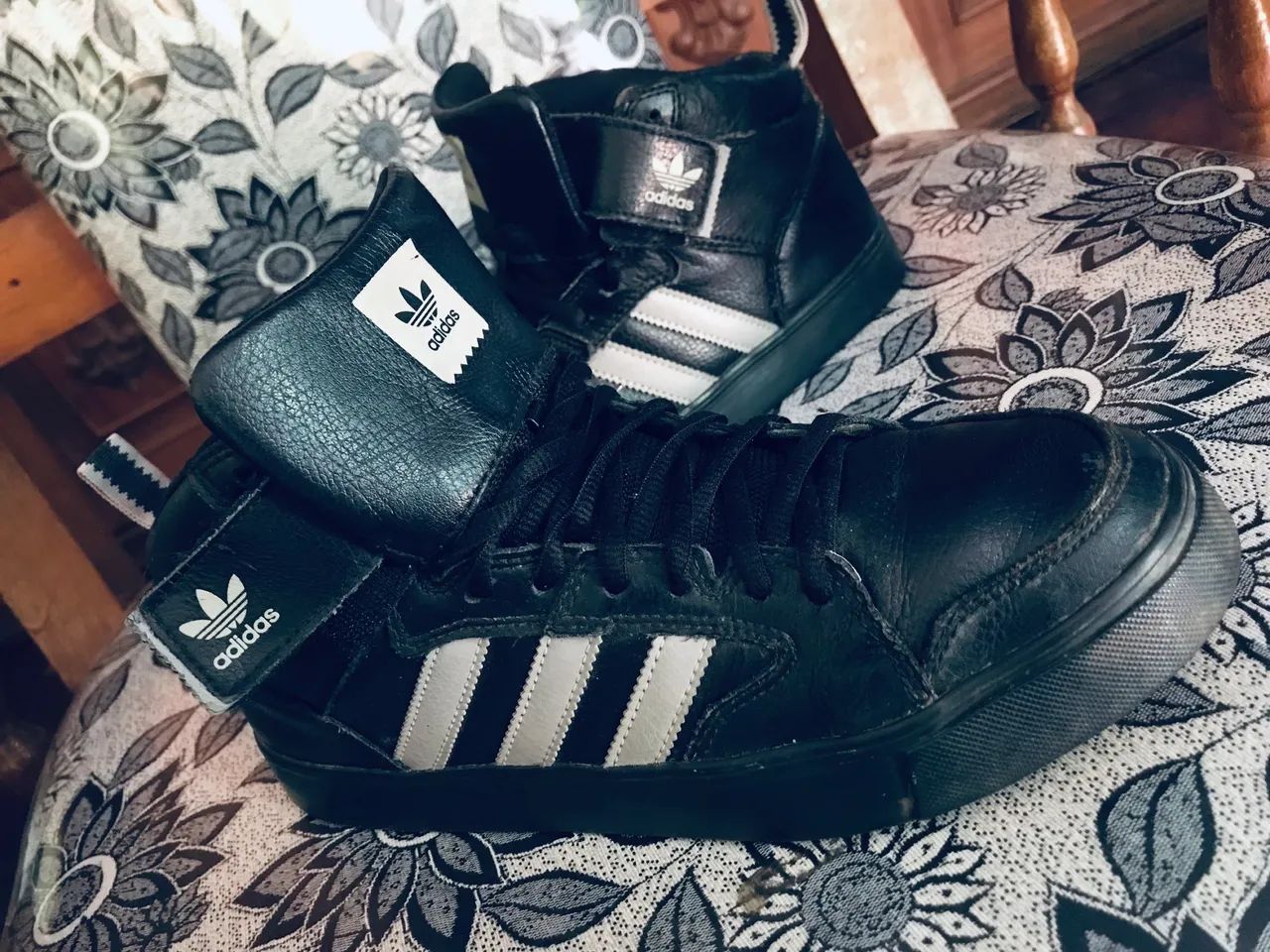 Adidas Black Midd   Em Couro *.   39