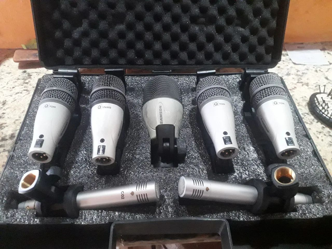 Selling Samson Microphone Kit for Drums64617878634498120