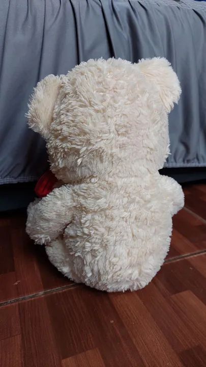 Urso de Pelúcia com Coração Vermelho - Foto 3