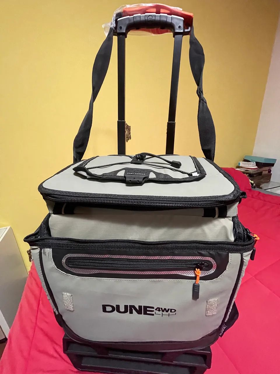 Bolsa térmica impermeável revestida de poliuretno 80 latinhas - Foto 4