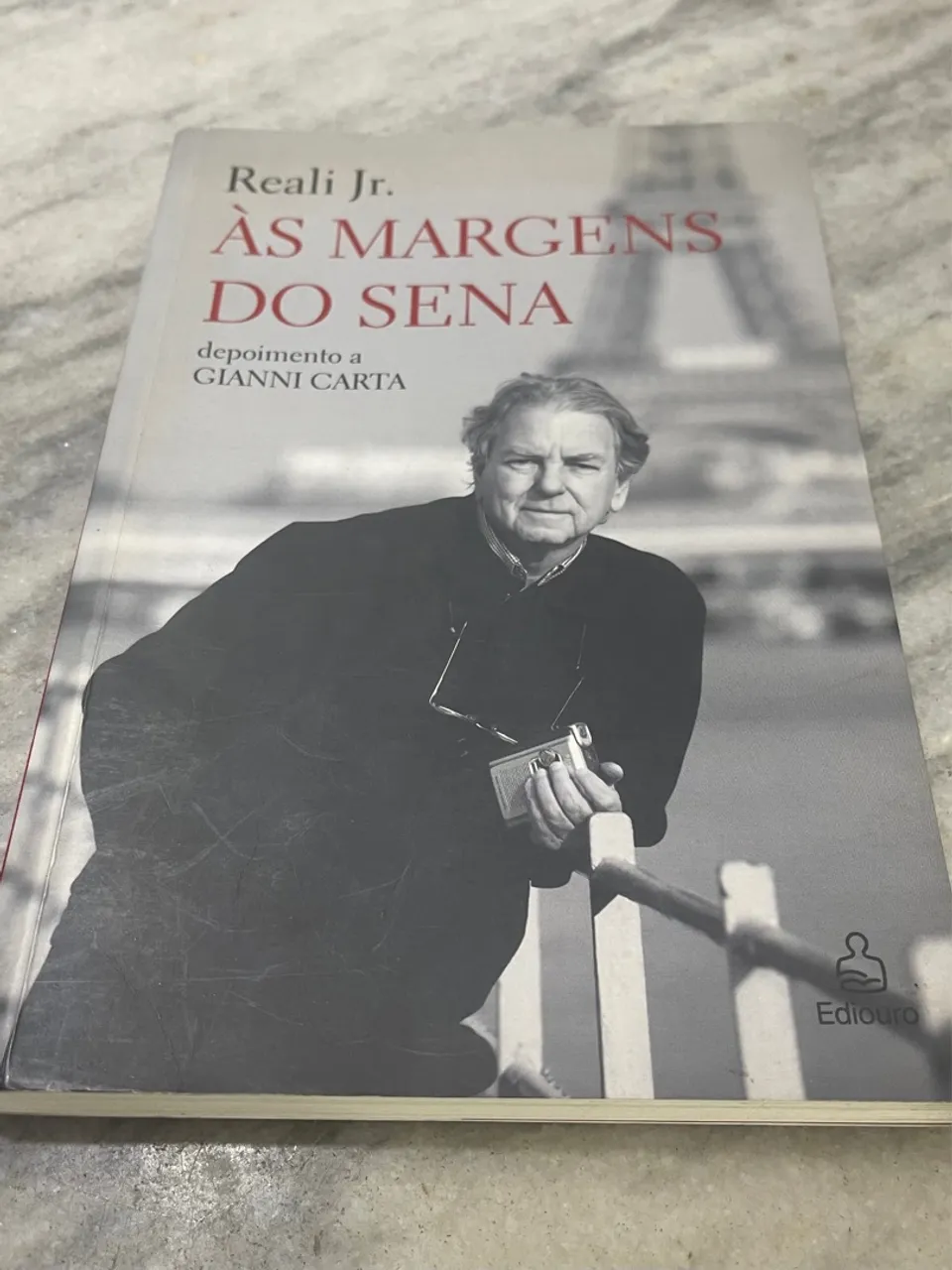 Livro Às Margens do Sena - Reali Jr.