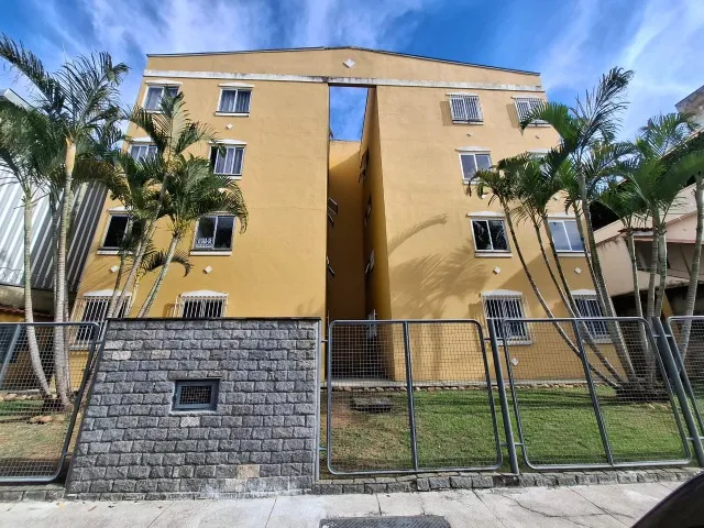 Vende-se apartamento com garagem - Ceramica