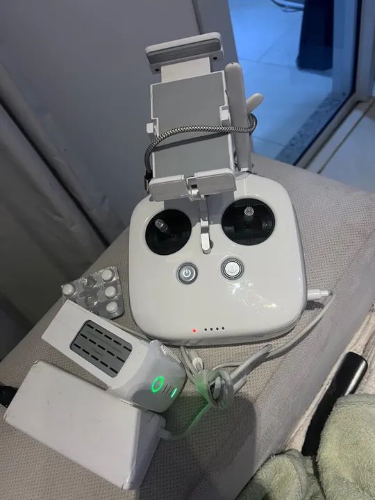 Phanton 4 DJI leia o anúncio  - Foto 2