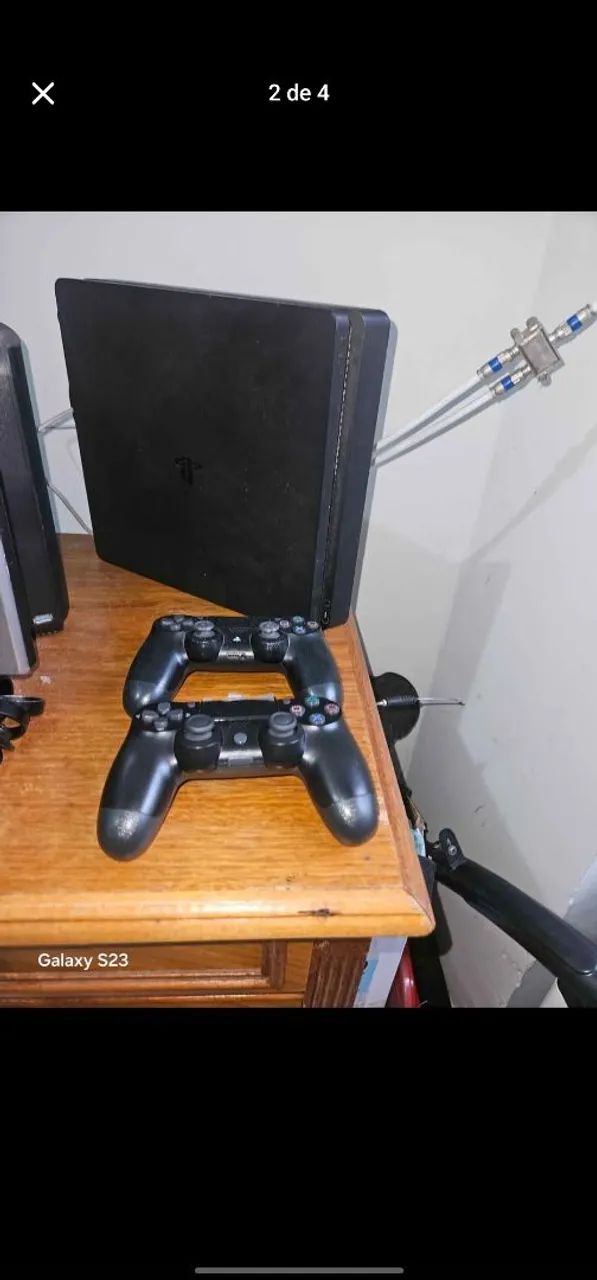 Playstation 4 + 2 Controles - Foto 2