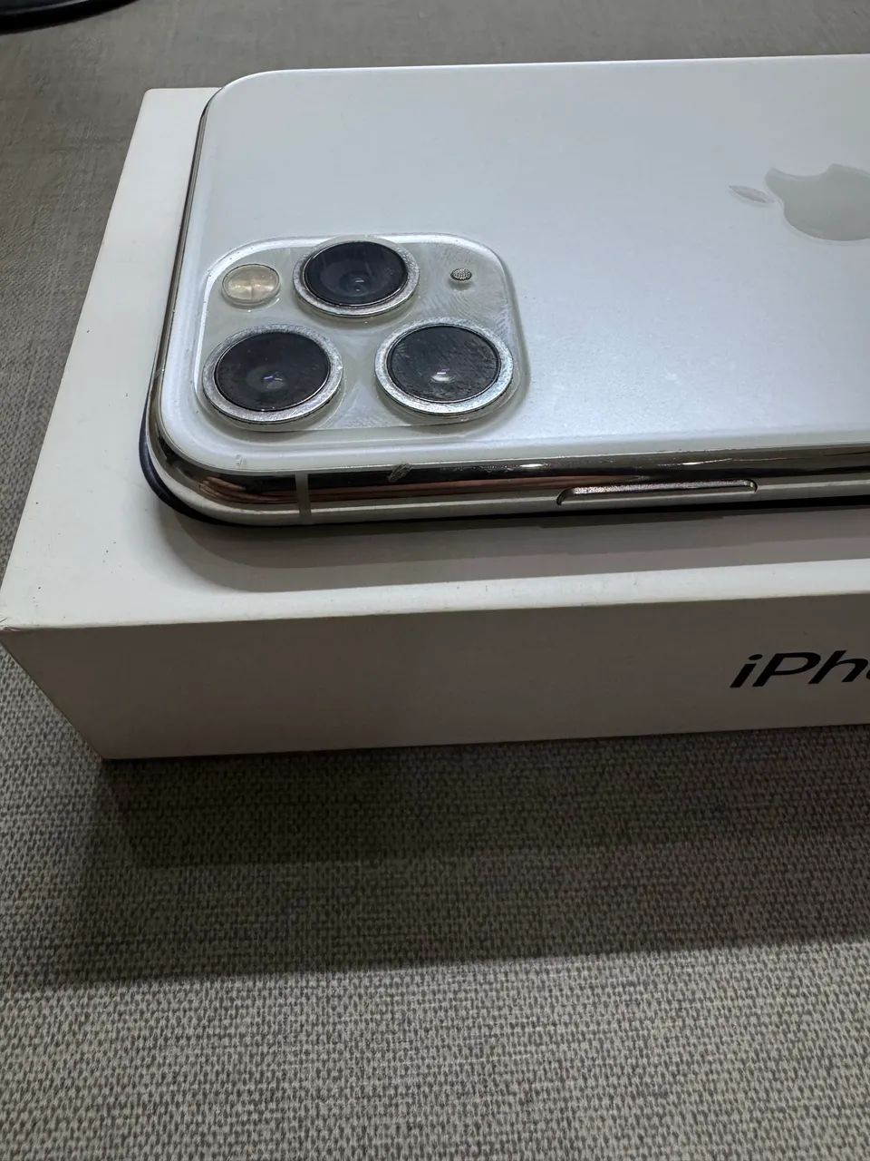 iPhone 11 Pro Silver 64GB - Celulares e Smartphones - Portão