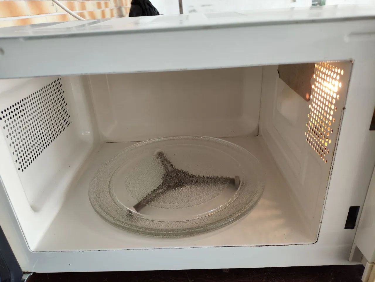 Microondas Philco,20 lts,110 volts, entrego e dou garantia  - Foto 3