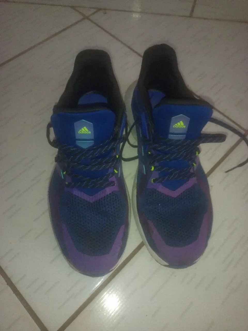 Tênis Adidas Azul e Roxo