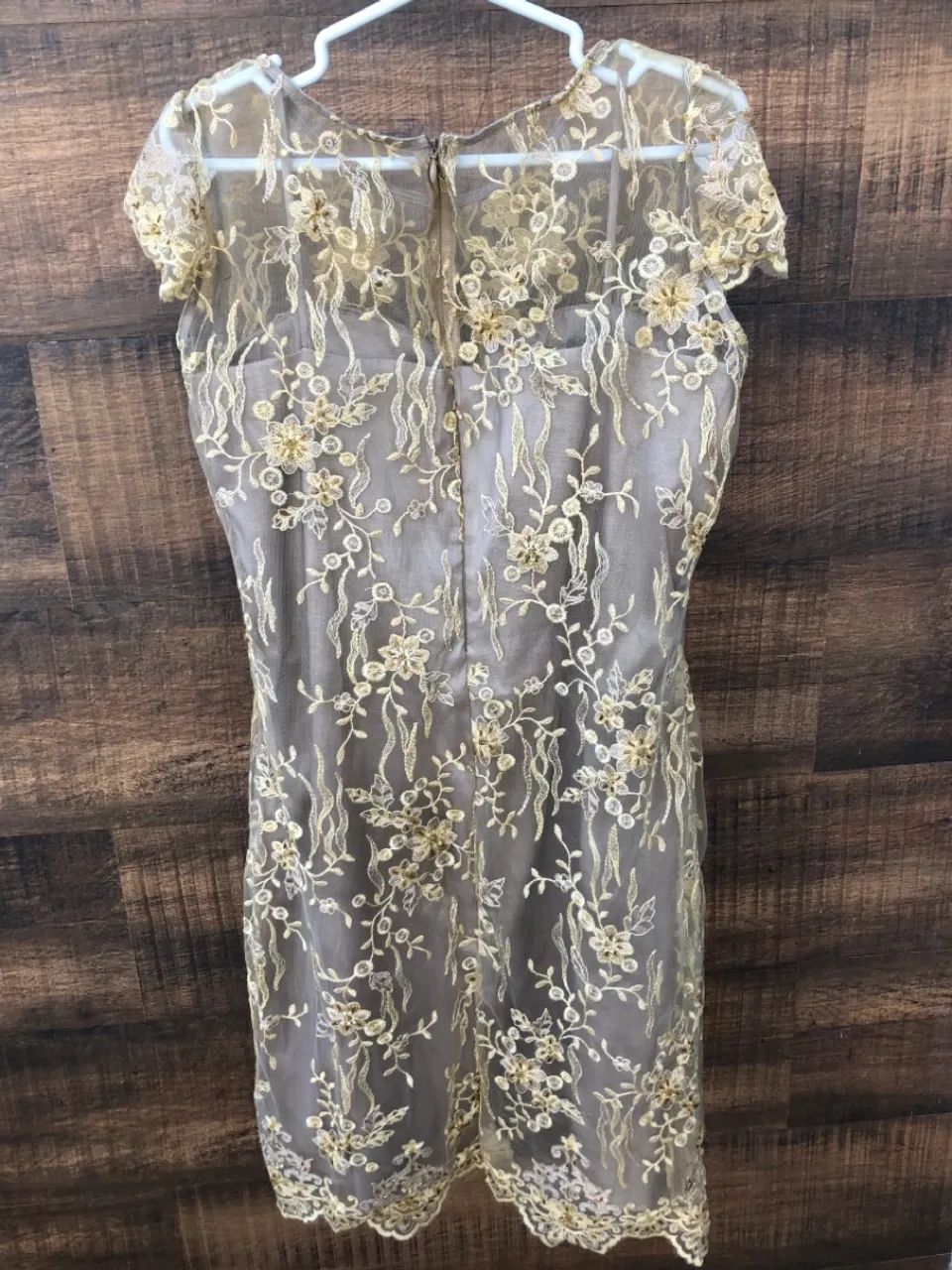 Vestido de festa rendado