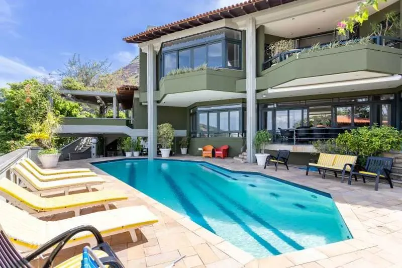 Excelente Casa no Bairro de Laranjeiras, Zona Sul do Rio de Janeiro!