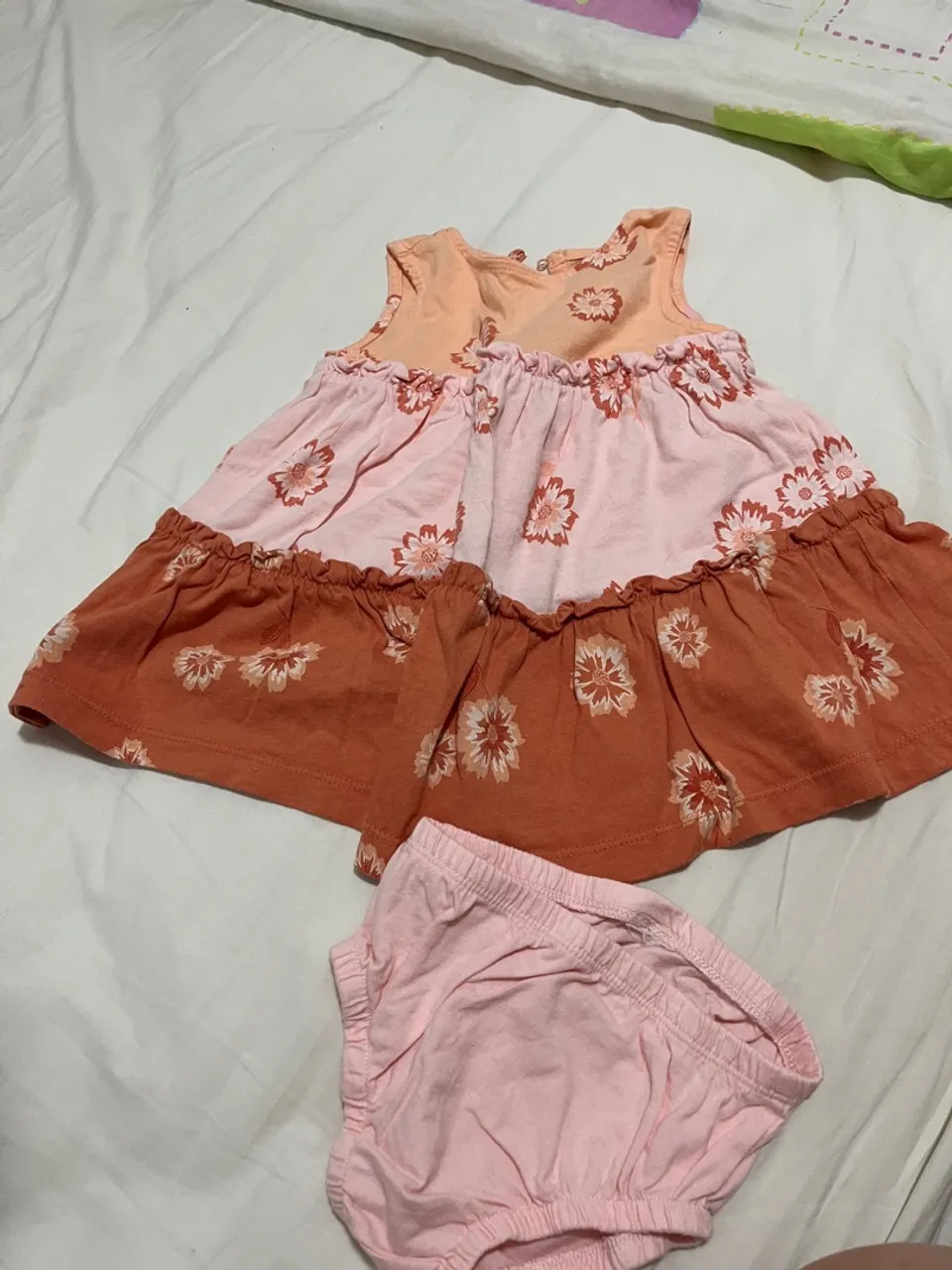 Lote de roupas Carters 6 a 9 meses