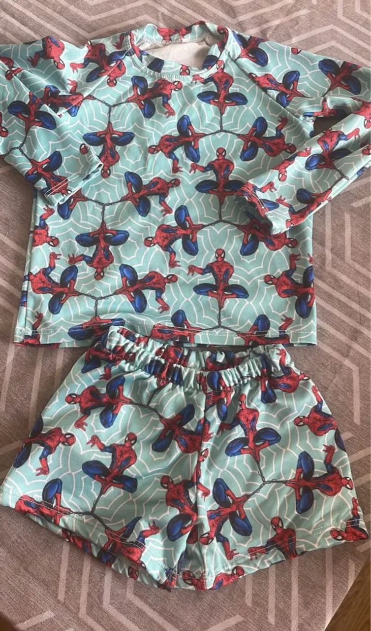 Roupa com proteção solar