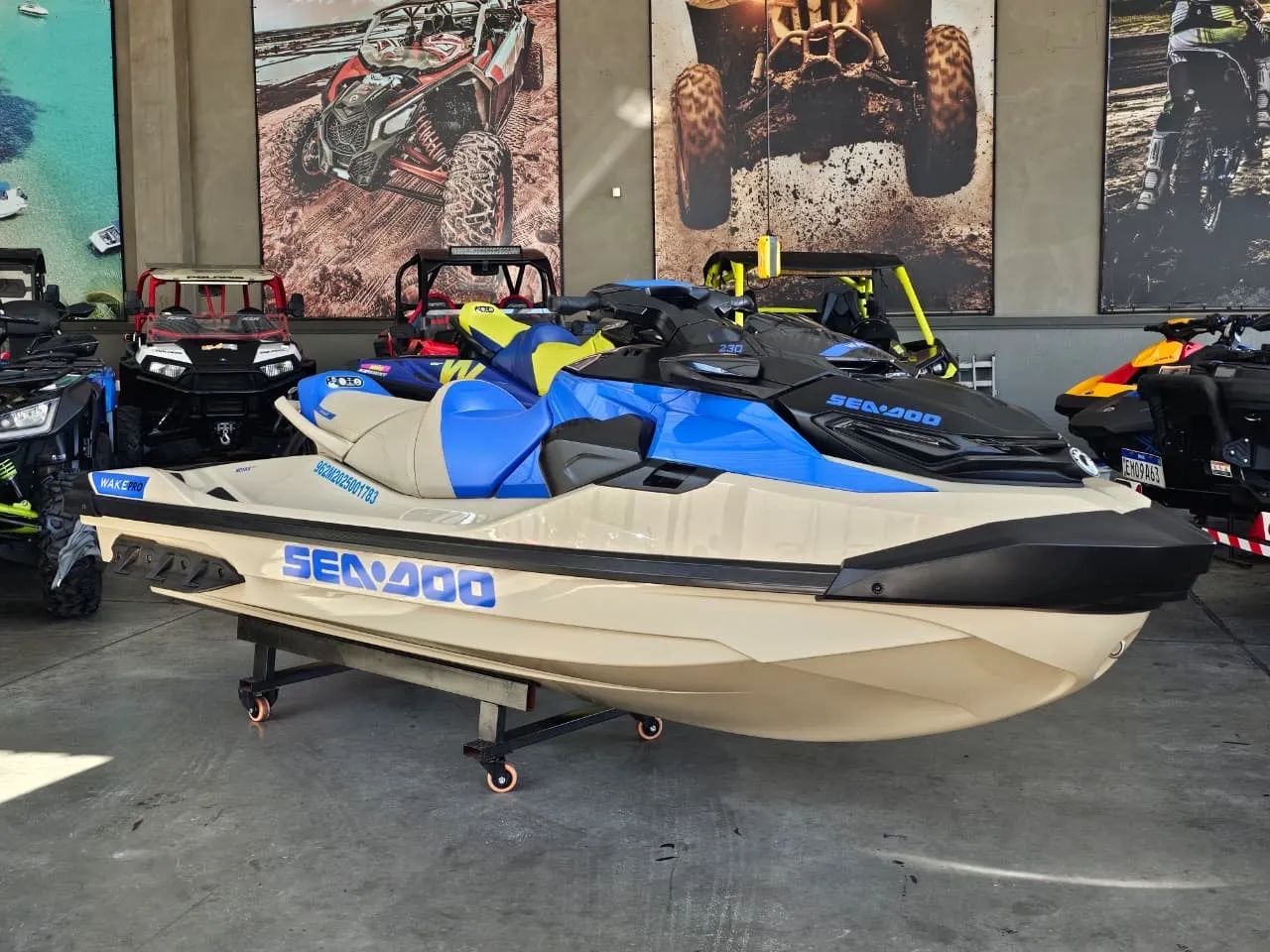JETSKI SEA DOO WAKE PRO 230 COM 5 HRS
