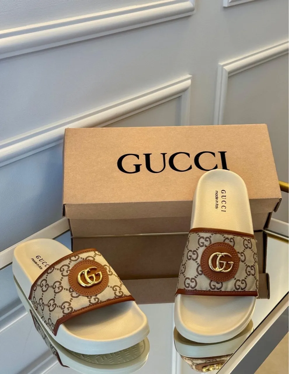 Sandálias Gucci - Elegância e Conforto