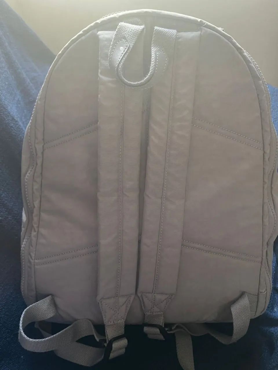 KIPLING HARPER 27L ROXO ACINZENTADO- NOVO - Foto 2