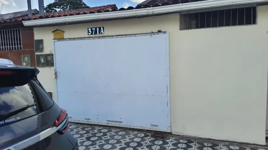 CASA PRA ALUGAR EM JAGUARIBE NA AVENIDA COELHO LISBOA N° 371 A