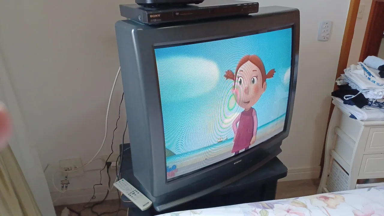 TV CCE 33 pol usada maravilhosa
