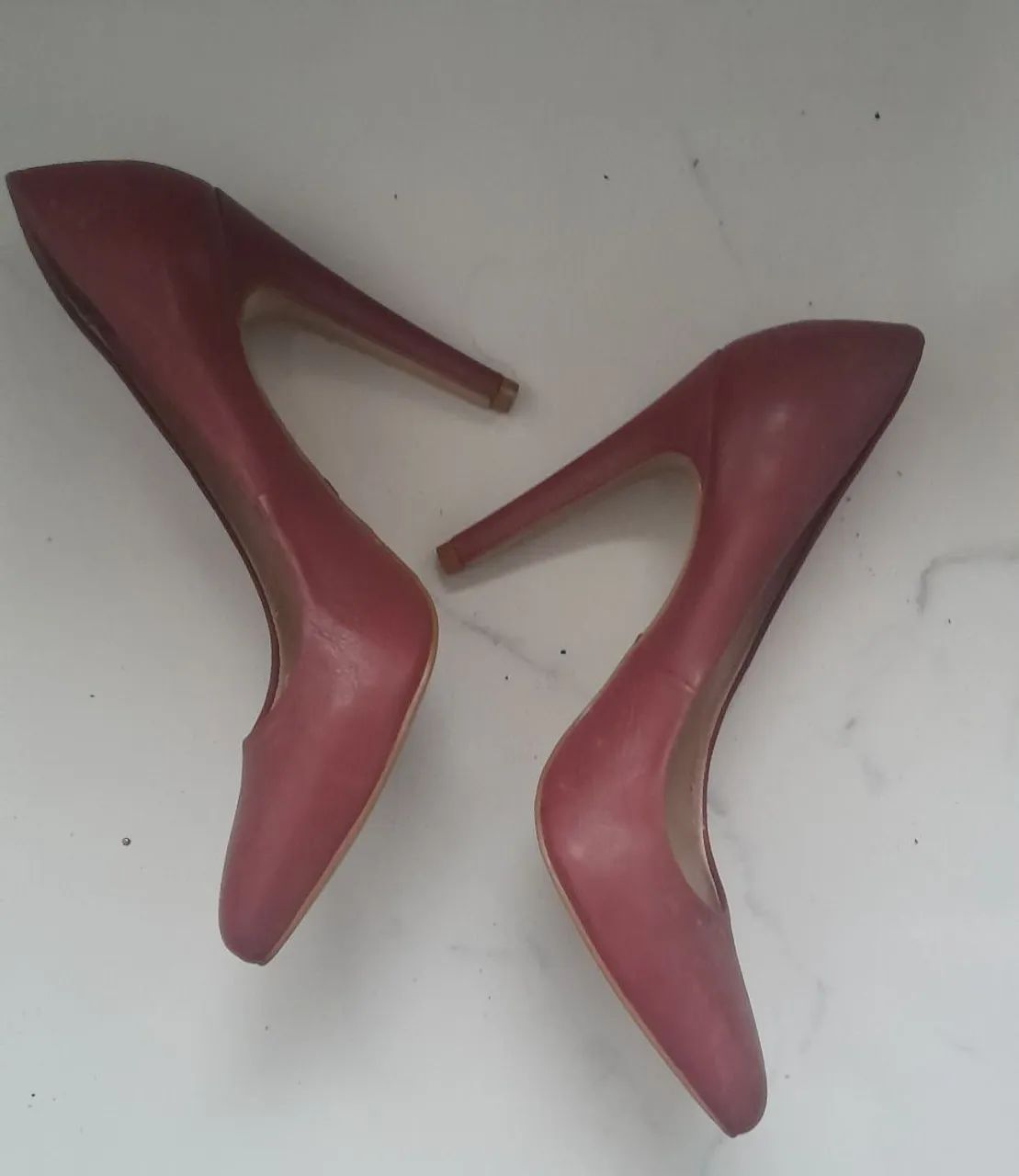 Sapatos de Salto Rosa Elegantes