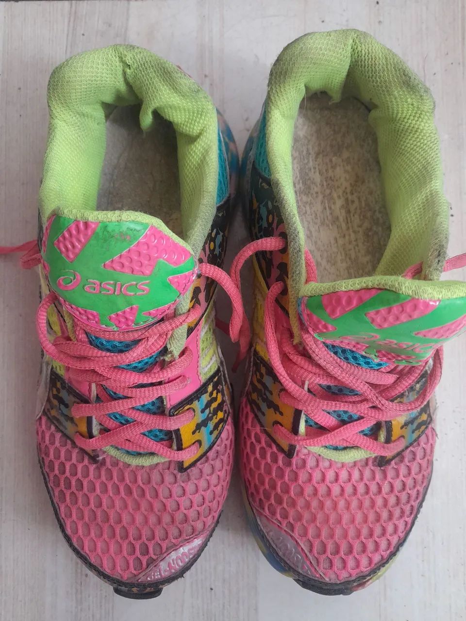 Asics Sneakers