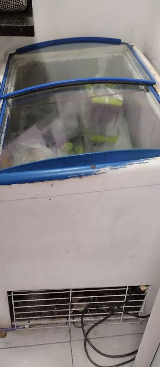 Freezer Horizontal com Tampa de Vidro