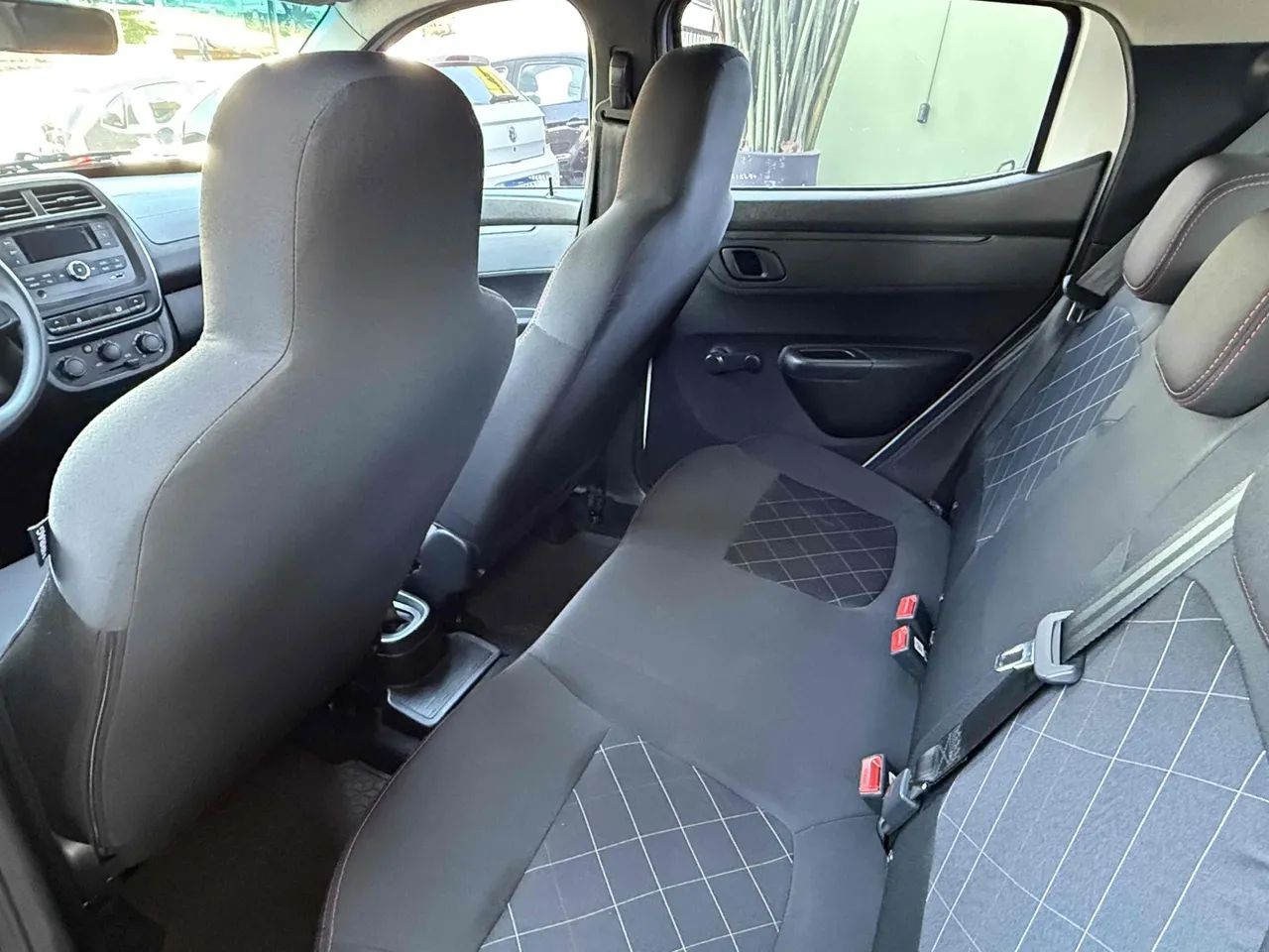 Renault Kwid Zen 1.0 Flex 12V 5P Mec. 2023 - Foto 11